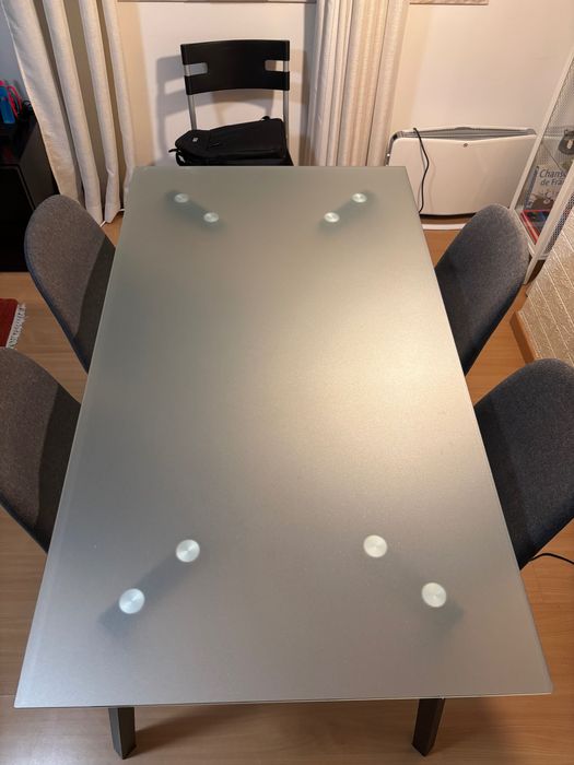 Mesa de Jantar com 4 cadeira