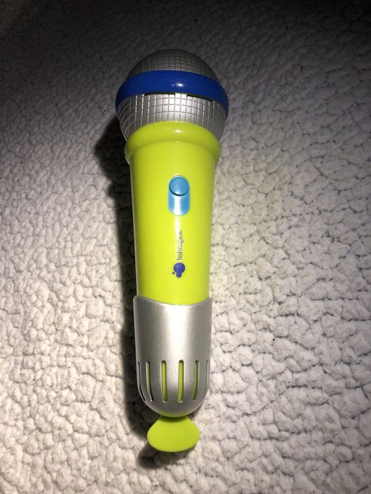 Microfone de brincar sem pilhas com efeito eco