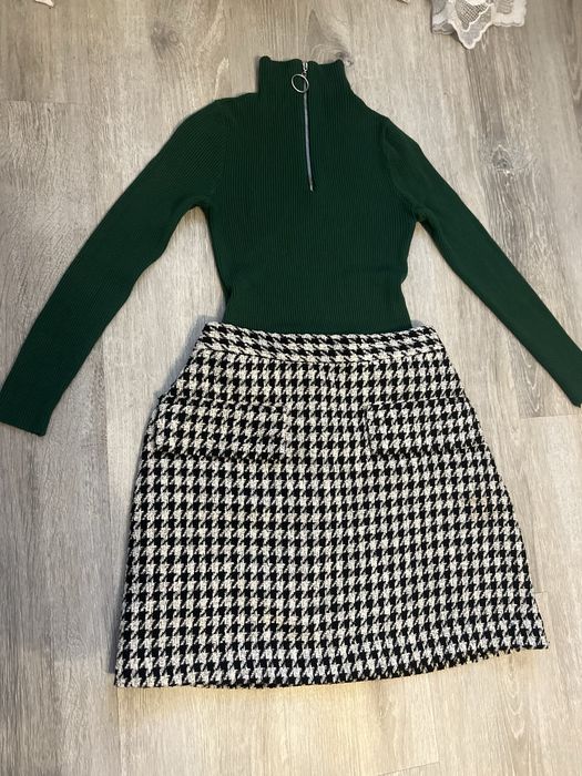 Свитир і спідниця розмір М