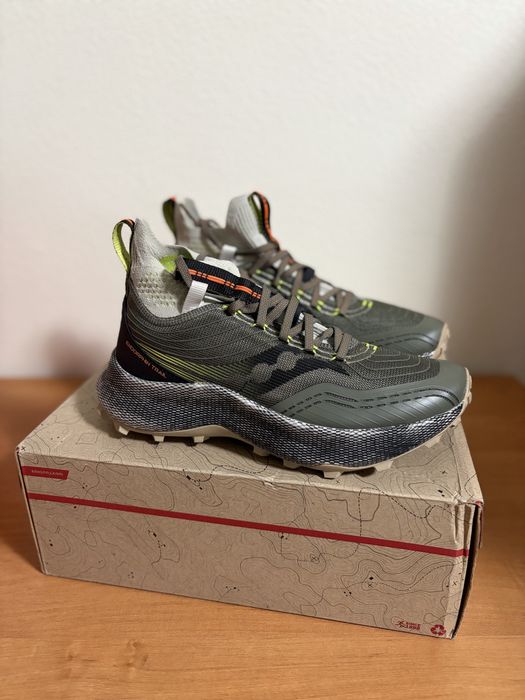 Новые ОРИГИНАЛ оригінал кроссовки кросівки Saucony Endorphin Mid