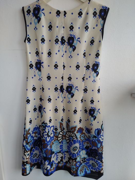 Vestido floral elegante - Tamanho M / L