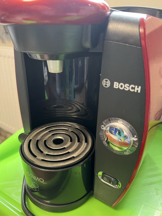 Продаю кофемашину капсульну