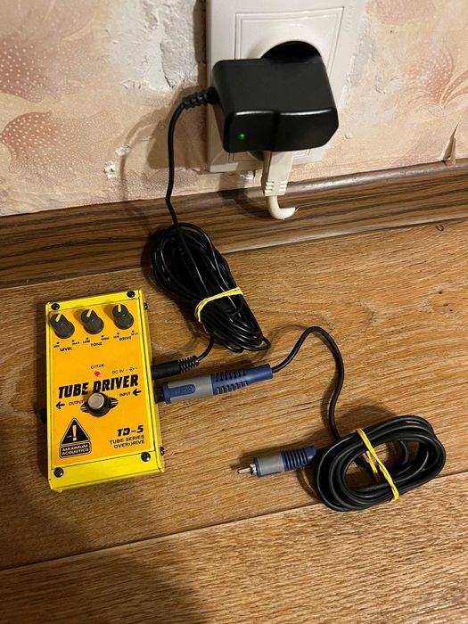 Гітарний сет: Boss DD-7, VOX Satchurator, Zoom G1Next, тюнер Boss, кабелі
