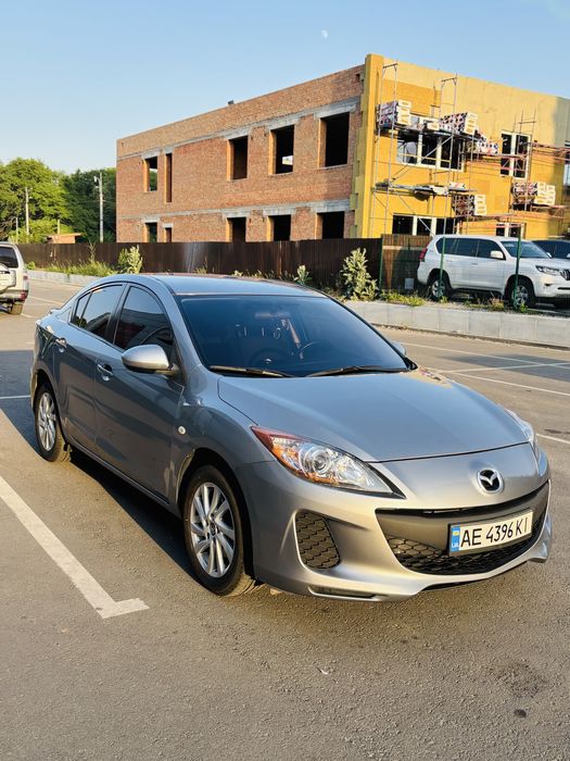 Продам автомобиль Mazda 3