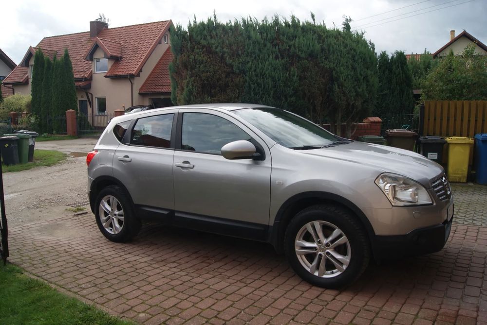 Nissan Qashqai Stan bdb,1.6 Benzyna,Hak,Czujniki Parkowania,Dobra Cena