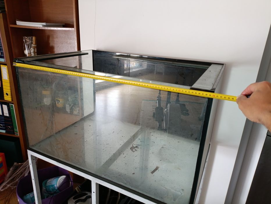Aquário 270 litros com estrutura metálica