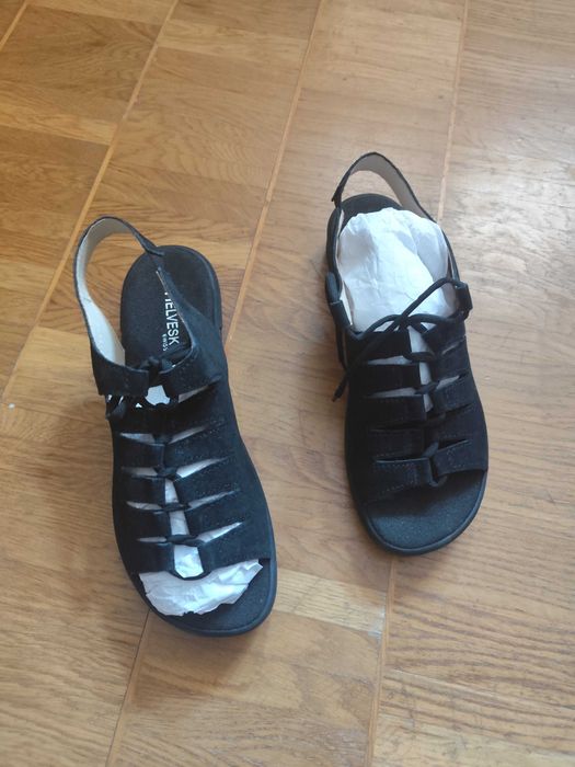 Замшеві сандалі Helvesko з відкритою п'ятою