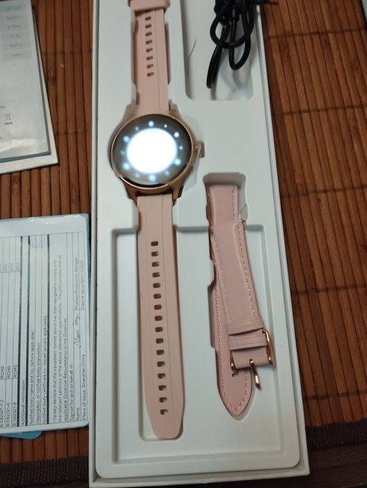 Smartwatch nowy, różowy
