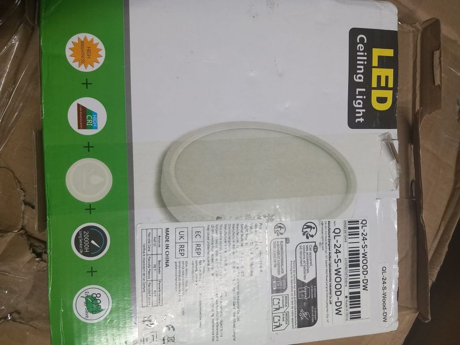 Candeeiro de teto LED