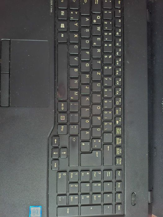 Pakiet laptopów uszkodzonych 5 szt