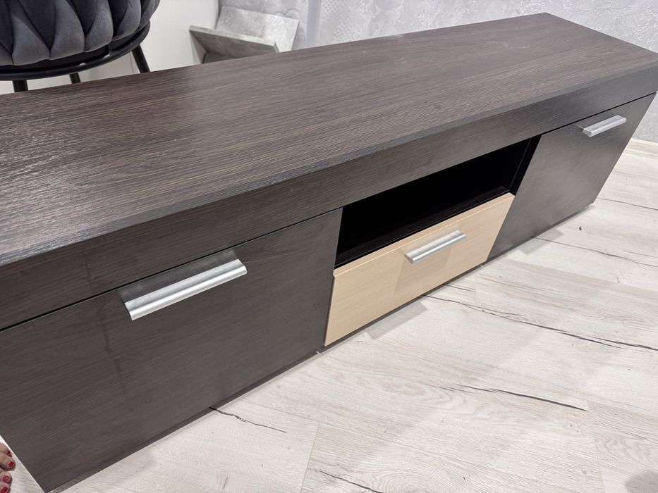 Тумба під телевізор