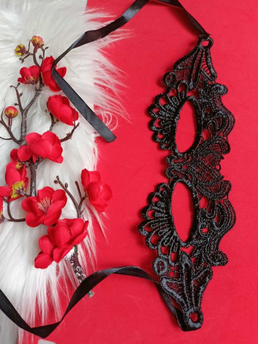 Czarna maska damska, nowa