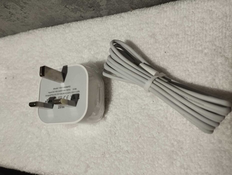 Wtyczka USB C 20W zasilacz USB-C YSY-6088PD  2sztuki