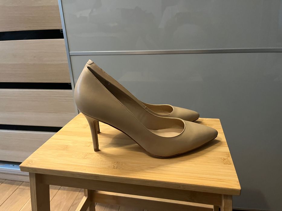 Aldo NOWE buty na obcasie bezowe r. 38.5