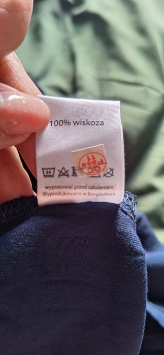 Granatowa wiskoza sukienka rozm. L
