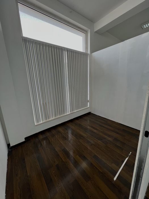 Espaço para arrendar em Laranjeiro-Almada