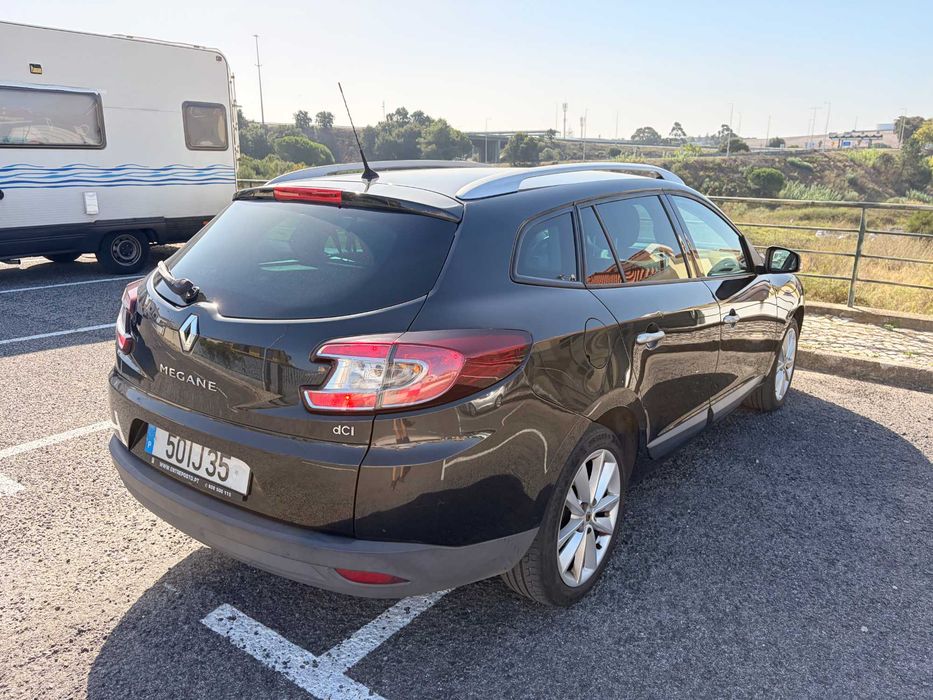 Renault Mégane RENAULT Megane III Grandtour 1.5 dCi Diesel 110 cv — photo 5