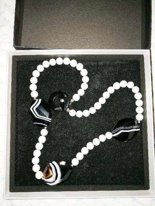 Vendo Colar Shine, jóia, ónix, ágatas, pedras naturais, semi-preciosas