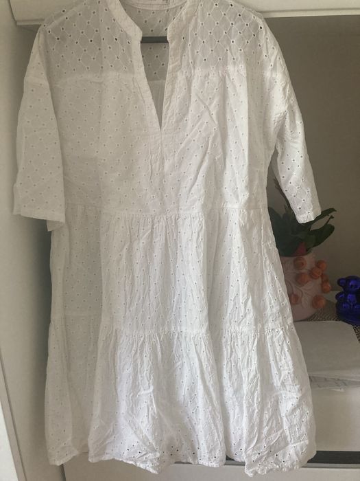 Biala sukienka z bawelny
