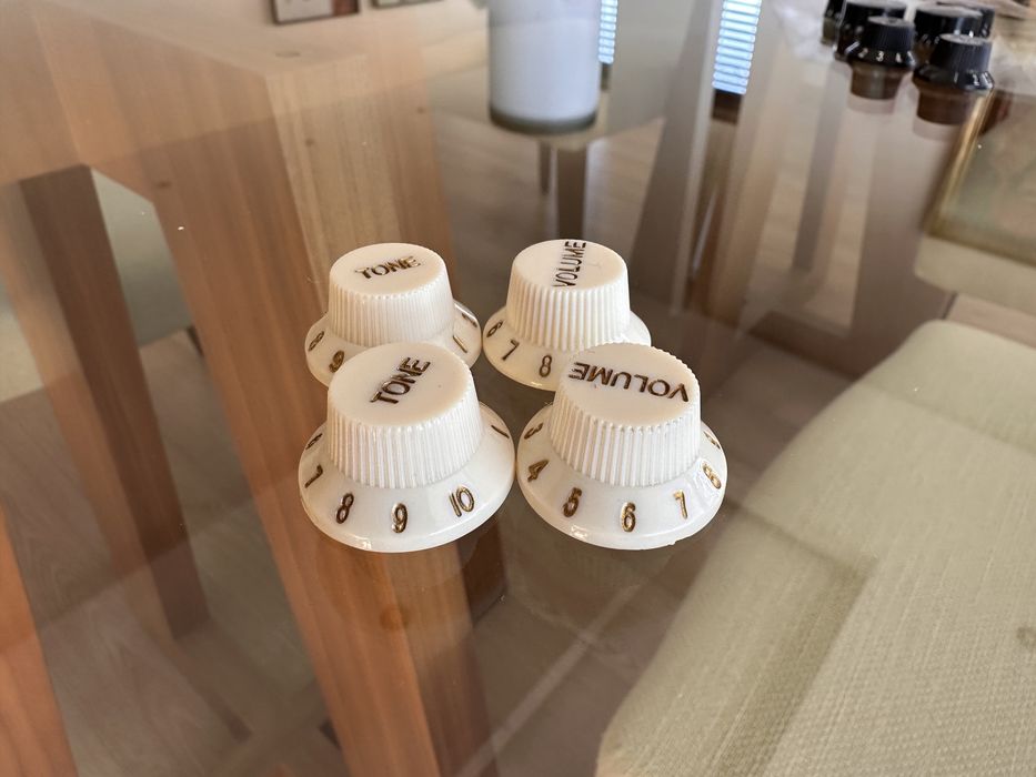 Guitar Buttons64739680601985124