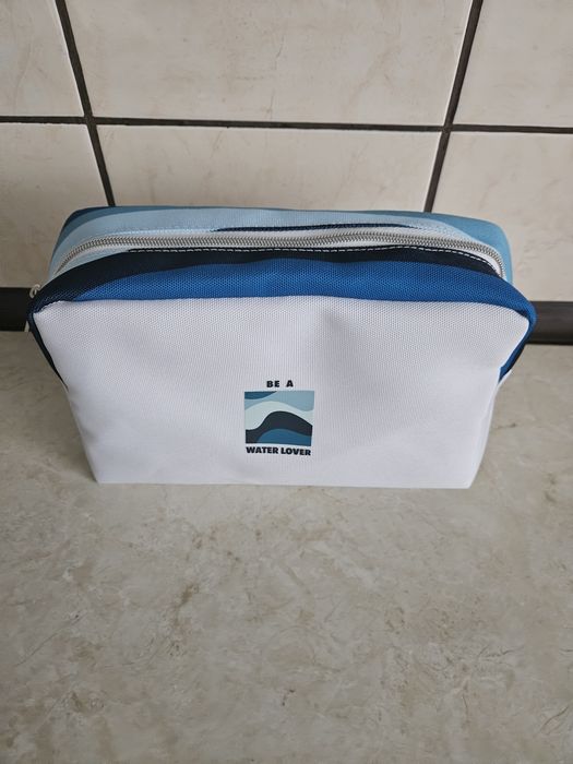 Kosmetyczka biała