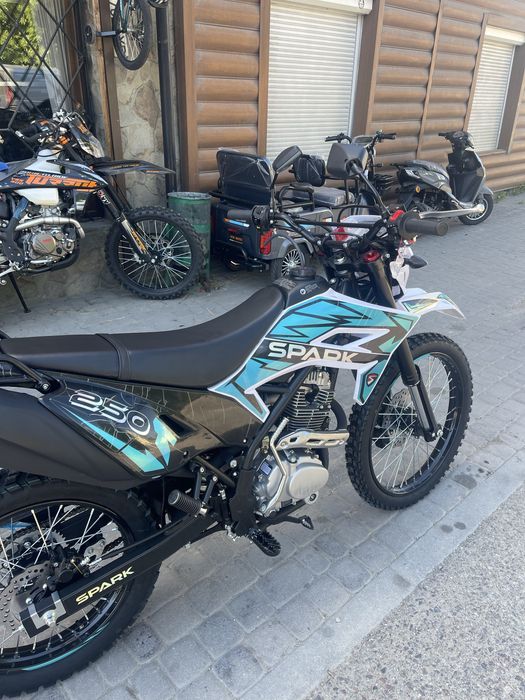 Новинка 2026 року!!! Мотоцикл SPARK SP250CR-4