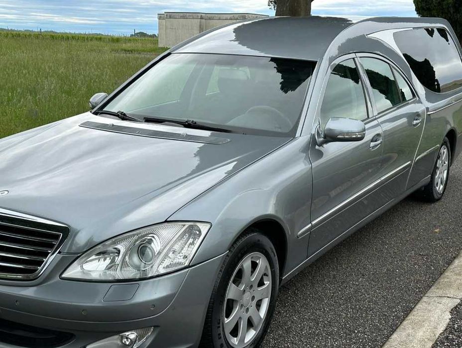 Катафалк Mercedes Benz W 211