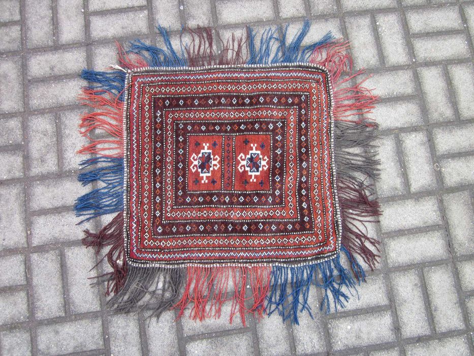 dywanik wełniany ręcznie tkany