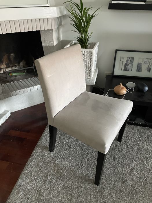 Conjunto mesa e cadeiras Wengé (madeira maciça)