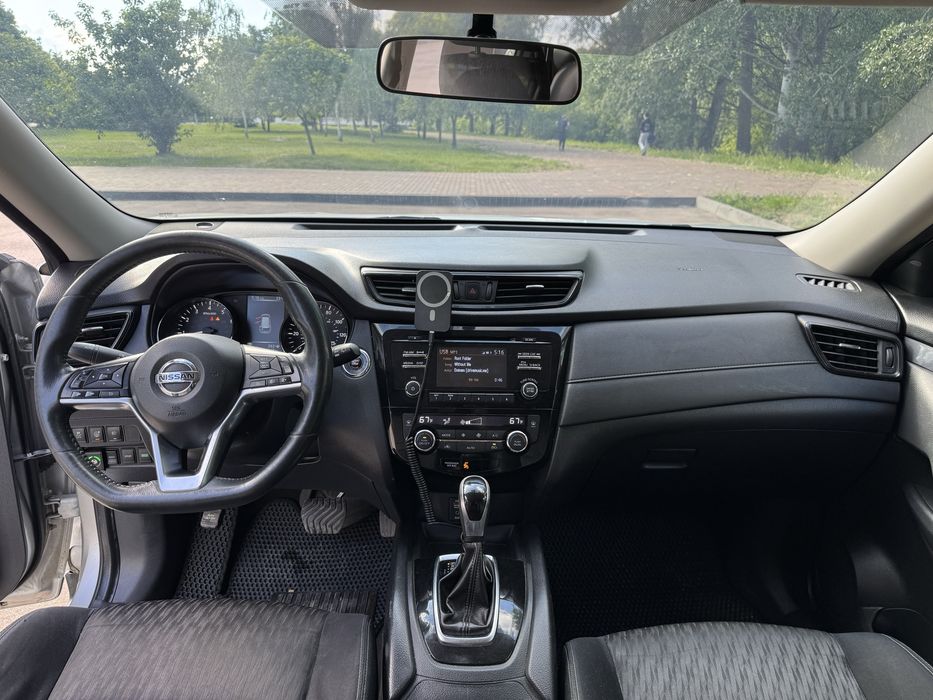 Продам Nissan Rogue 2016