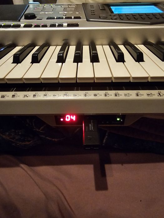 Sprzedam instrument klawiszowy