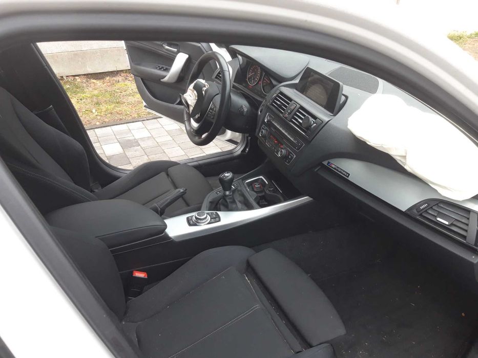 BMW 1 F20 118i Sport Edition Biala perła