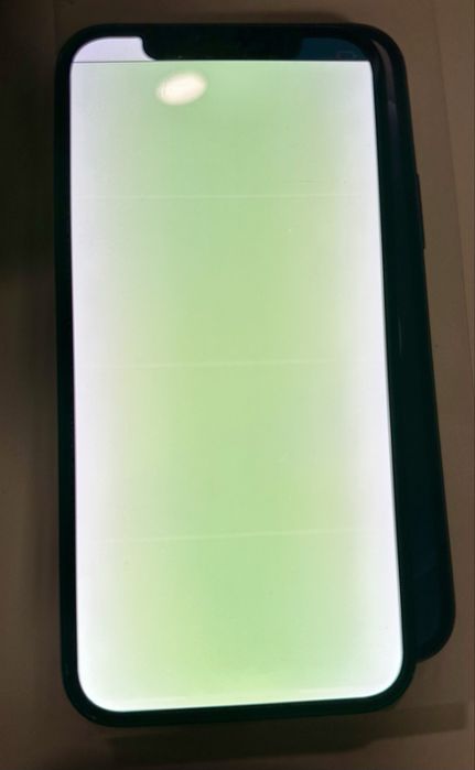 Iphone 12 uszkodzony ekran