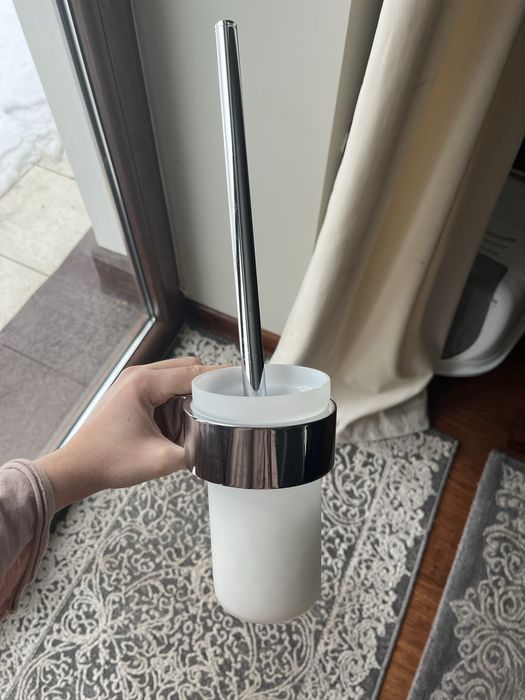 Uchwyt na szczotke wc