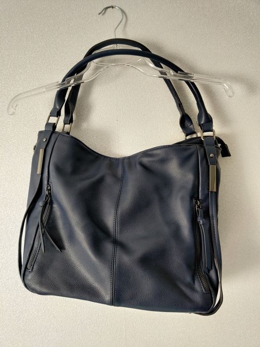 Torebka granatowa Eleganci stan idealny
45 x 29 x 13