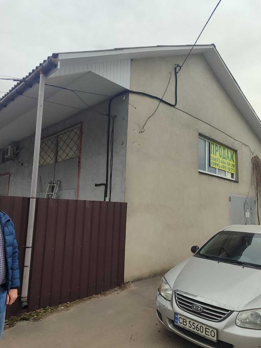 Продам   ком приміщення  вул.Любецька 56,загальна площа 250 м.