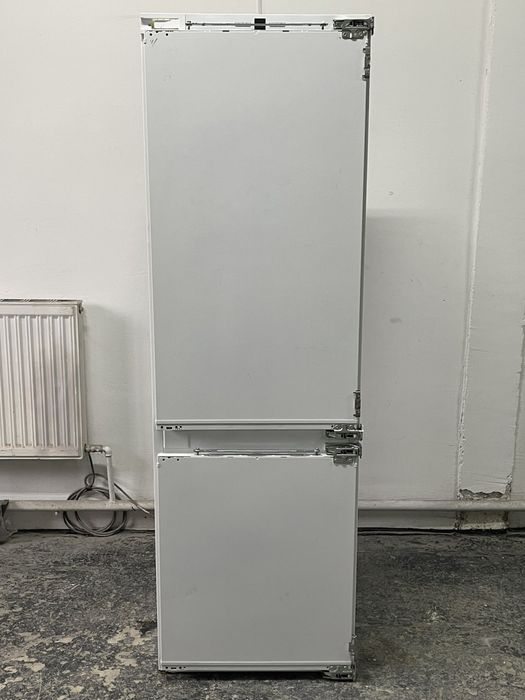 Холодильник вбудований Miele KDN 37232 iD