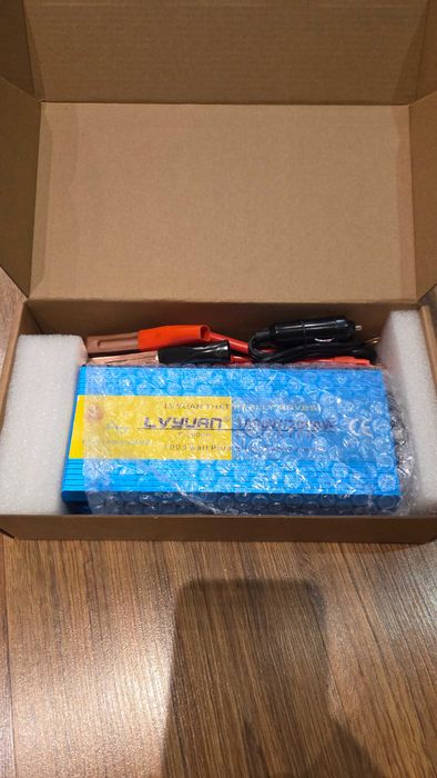 Інвертор 12/230B. 1000/2000W чистий синус