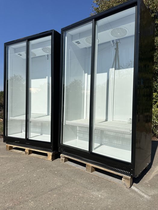 Холодильна вітрина.Вітрини холодильні Холодильник Шафа Витрина Шкаф