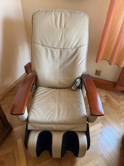 Fotel masujący pilot