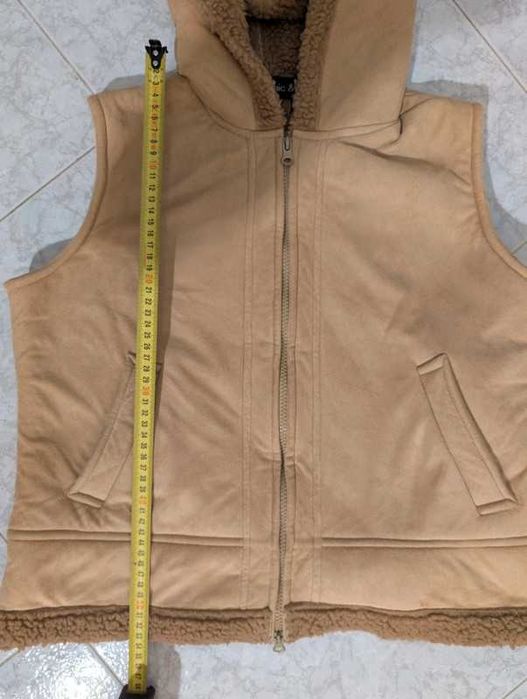 Casaco sem mangas peludo