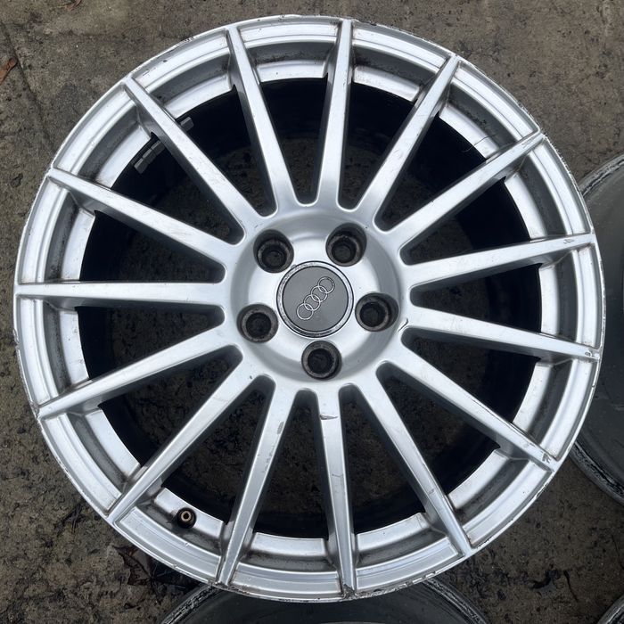 Диски Audi Volkswagen Skoda R18 Р18 5х112 8J ET43