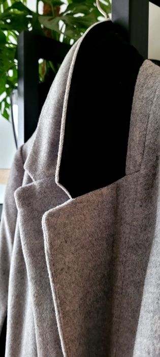 Piękny wełniany wiosenny płaszczyk XS/S