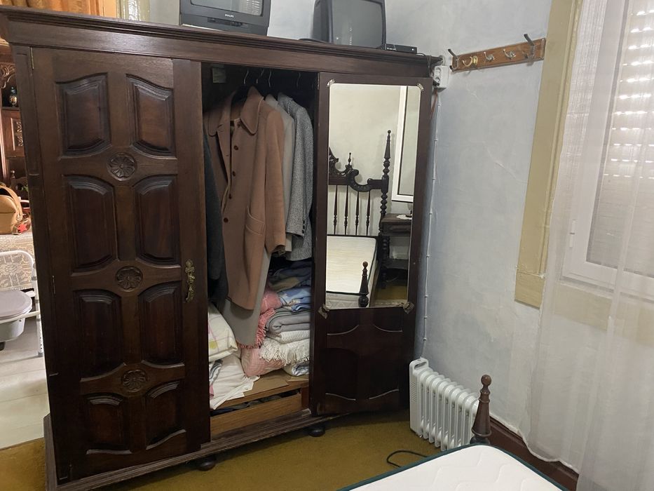 Mobilia antiga quarto casal