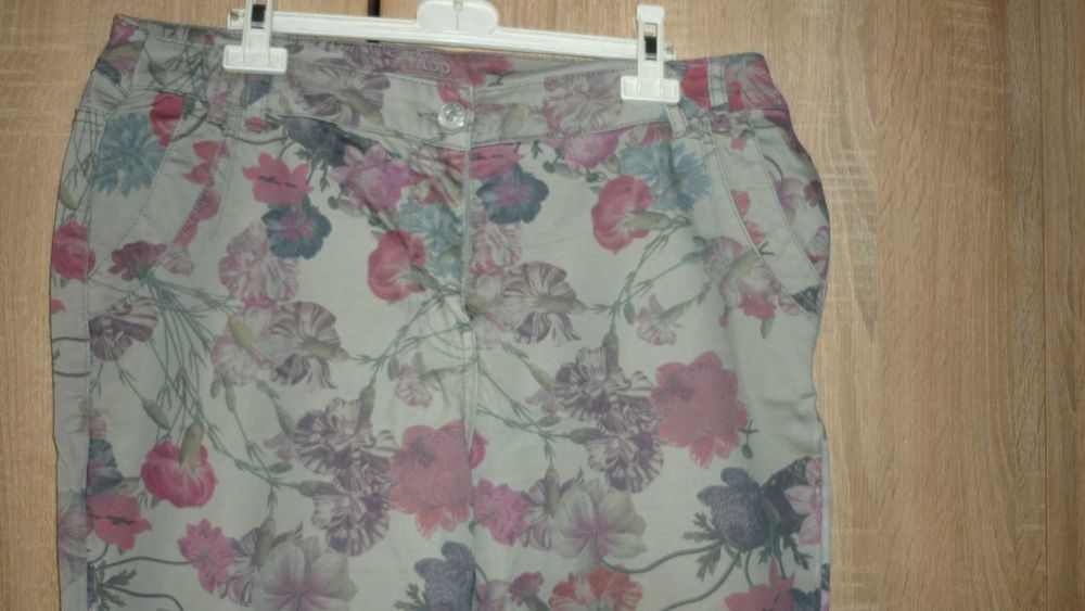 Frapp- damskie spodnie rurki  we wzory  r; 46