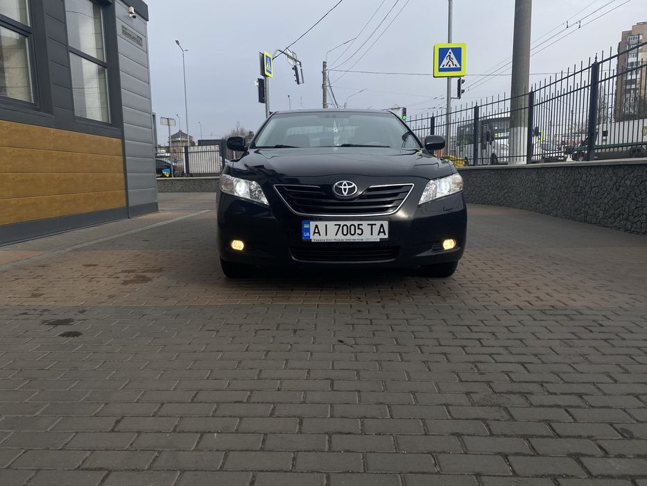 Продам Toyota Camry 3.5