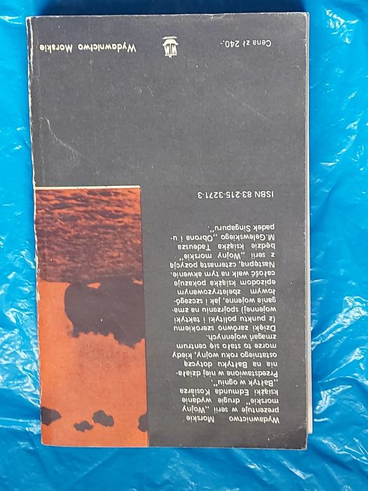 Książka BAŁTYK w Ogniu 1985rok