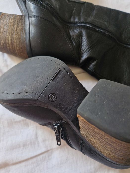 Bota cano alto preta