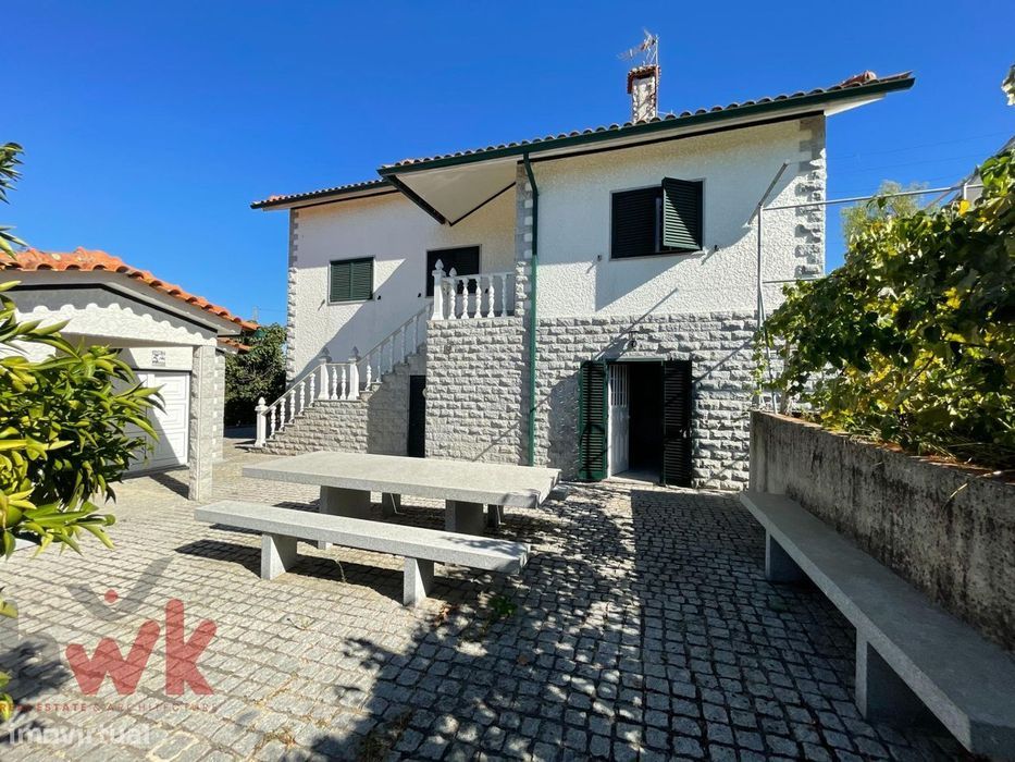 Moradia T4+1 com 3 pisos — Travanca de Lagos