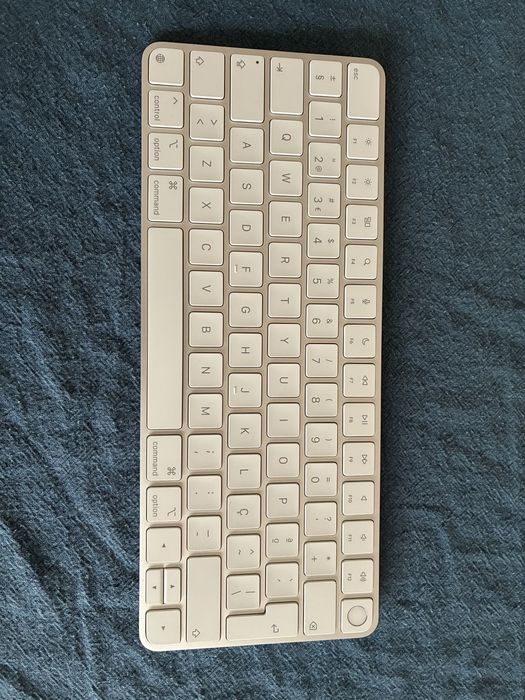 Magic Keyboard com Touch ID, USB-C, PT